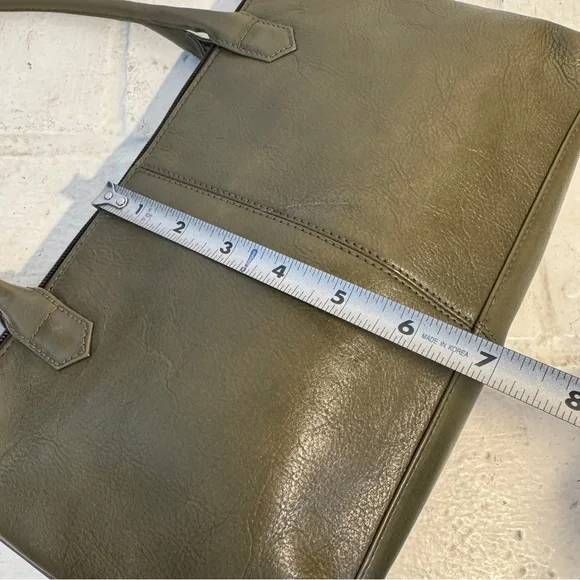 Hobo International Vintage Slim Olive Green Leather Shoulder Bag - Picture 9 of 14